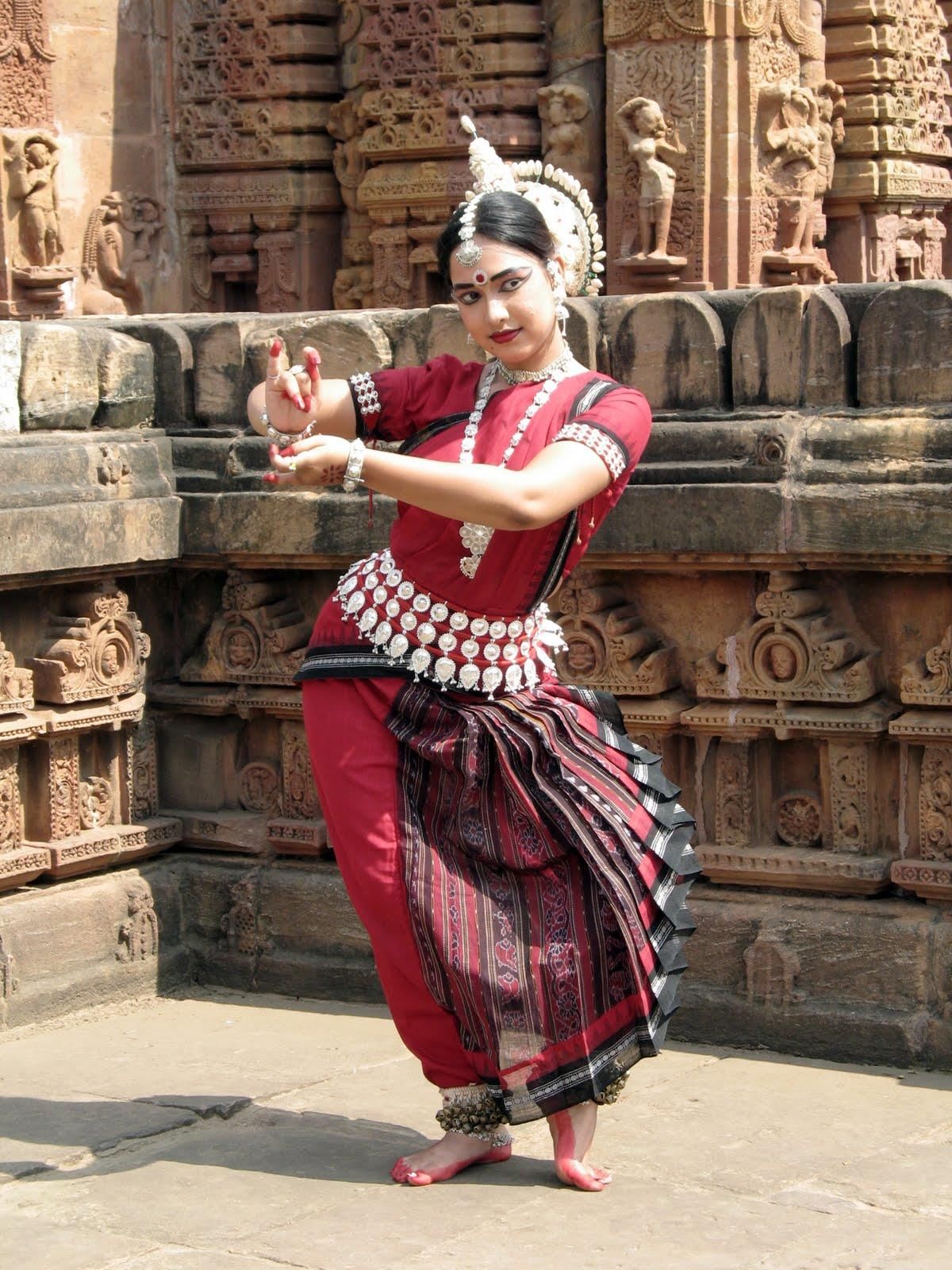 Class 7 History Chapter 7 Question Answers - The Making of Regional Cultures