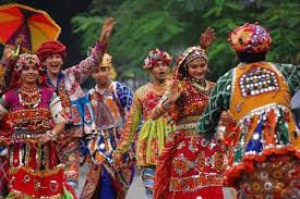 5 popular folk dances from Gujarat