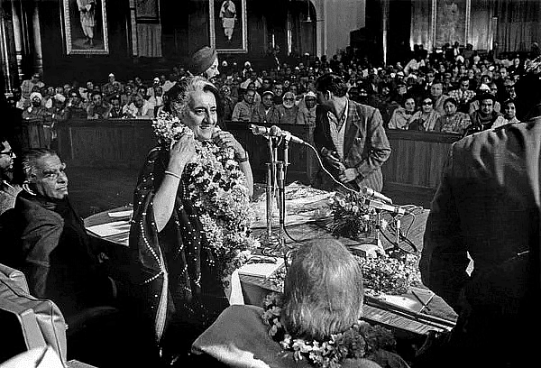 Spectrum Summary: Indira Gandhi: the First Phase (January 1966–March 1977) | History for UPSC CSE