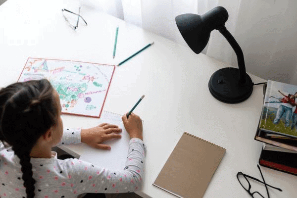 Cultivating a Love for Reading: Environment Shapes a Child`s Habits | Guide for Mindful Parenting in 2025 - LKG