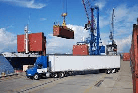 Unloading of goods on port