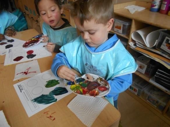 Exploring Colours | EVS for LKG