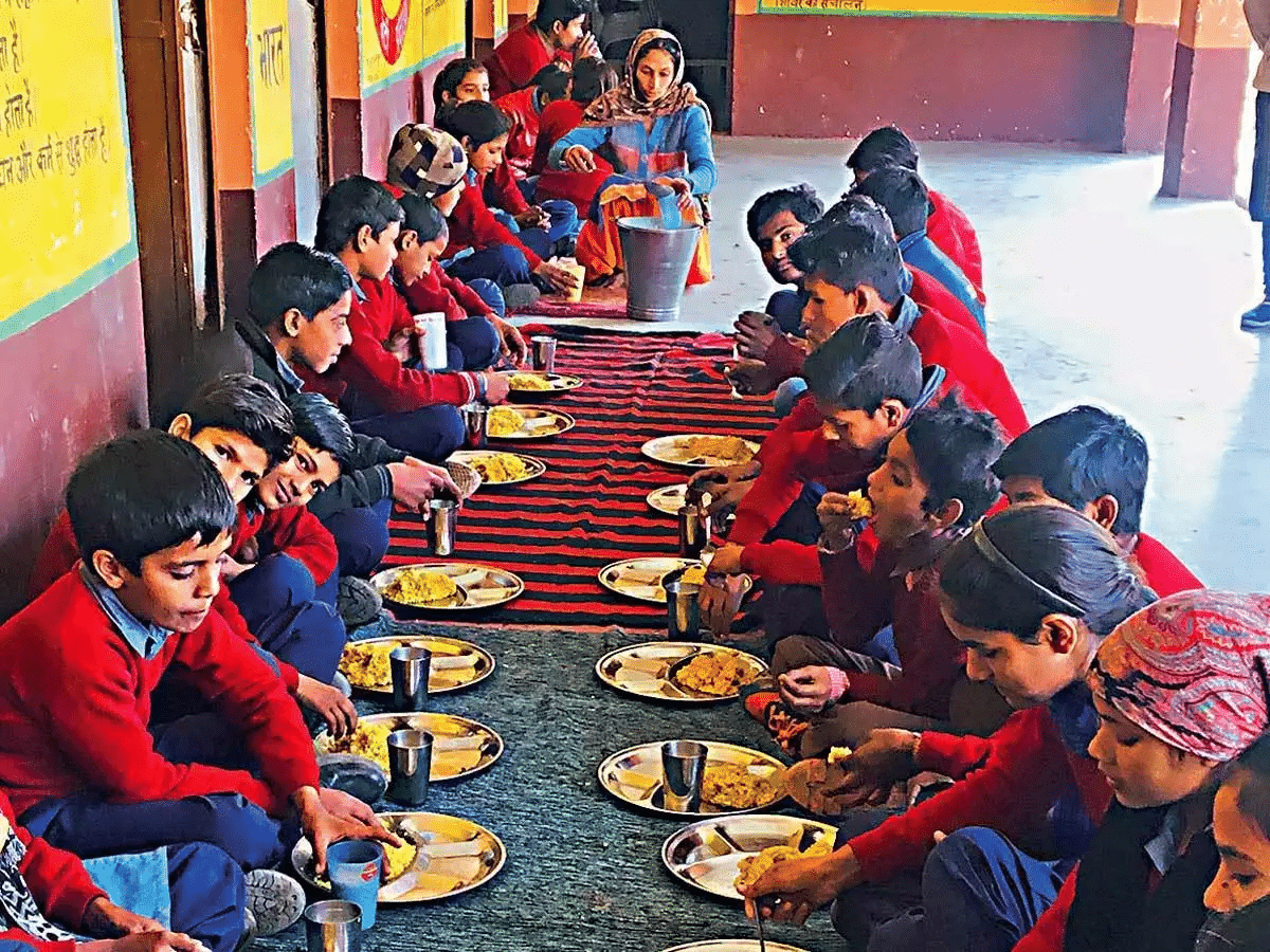 NCERT Solutions, पाठ - 3 निर्धनता: एक चुनौती(कक्षा नवीं), सामाजिक विज्ञान | सामाजिक विज्ञान (कक्षा 9) - नोट्स, वीडियोस तथा सैंपल पेपर्स - Class 9