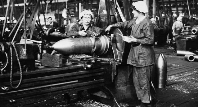 What did women do on the home front in World War One? - History for ...
