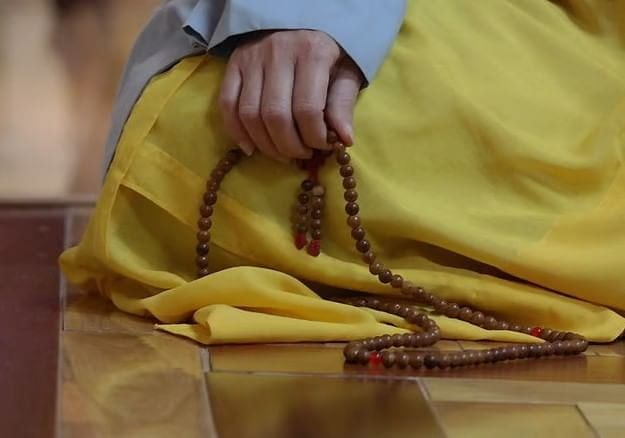 Buddhism: Methods of Worship | Religion, Philosophy & Ethics for GCSE/IGCSE - Year 11